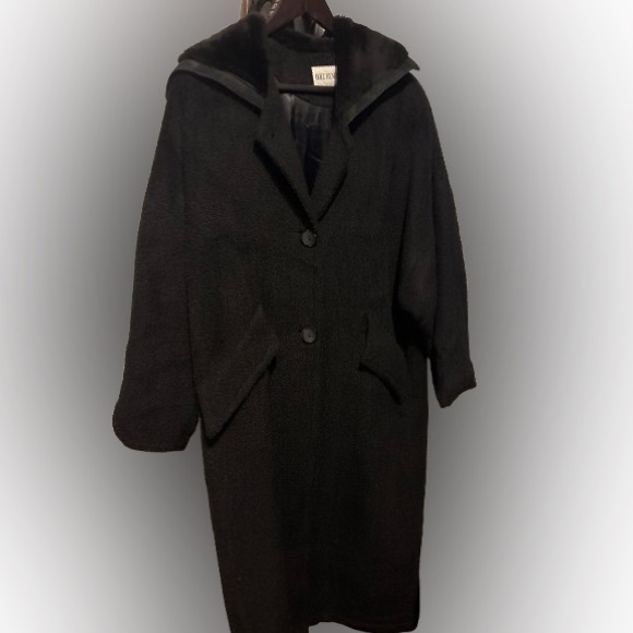 Holt Renfrew Made in Canada Mohair Wool Blend Coat - Picture 6 of 10